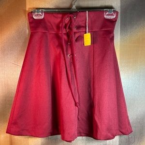 Vintage 70’s double knit maroon skirt‎ NWT 26” waist. 18” L 120 size small 120